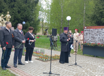 Открытие стенда «Бессмертный полк»
